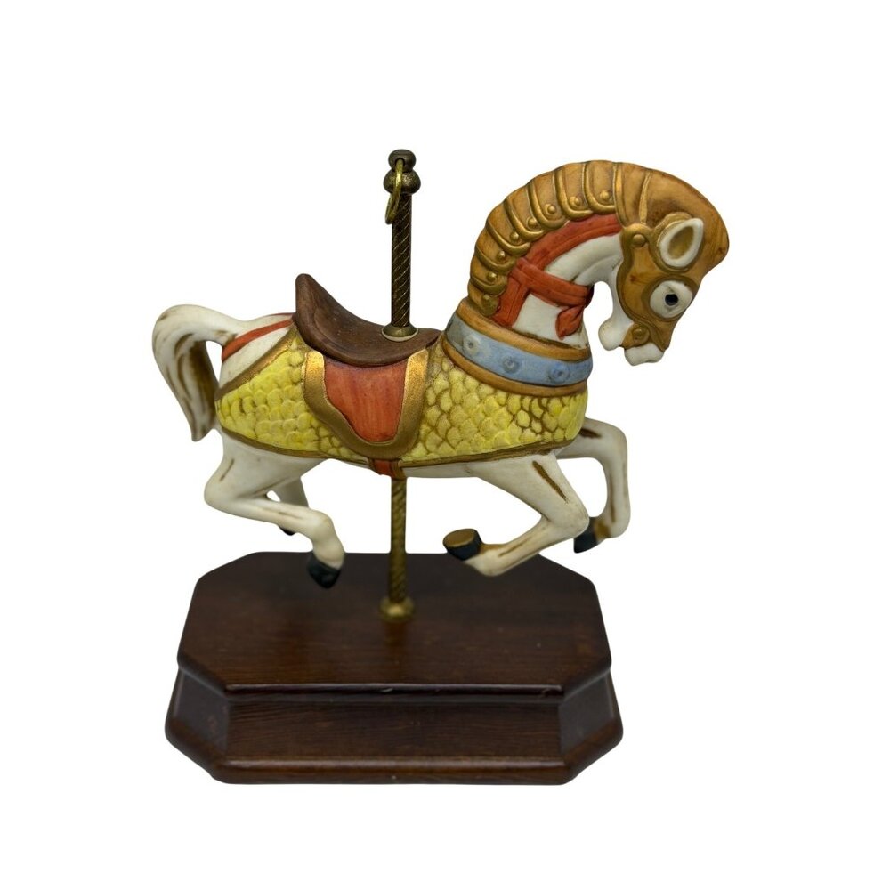 VTG Porcelain Carousel Horse Music Box‎ 8" Taiwan Wood Base Plays Carousel Waltz